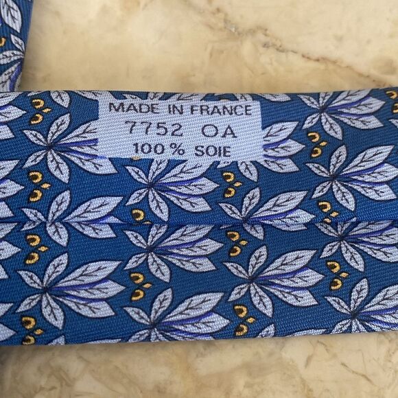 Hermes 100% Silk Owl Eyes Tie - Picture 9 of 10